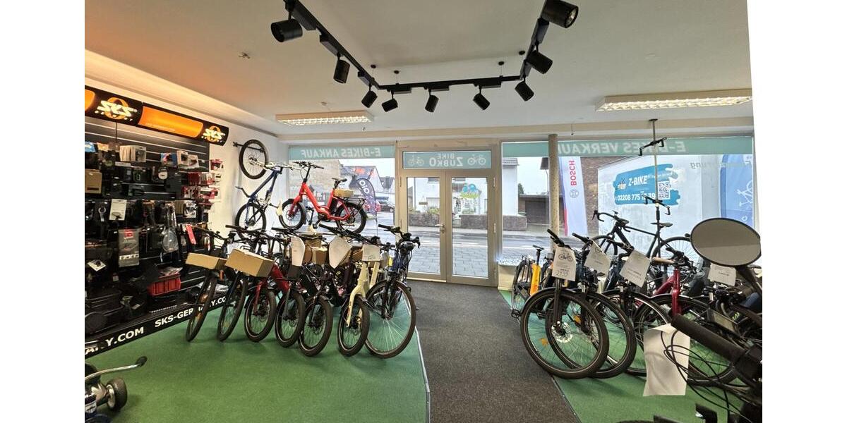 Vielseitig nutzbares Ladenlokal in Top-Lage – ca. 104 m² Gesamtfläche mit großer Fensterfront zimmer