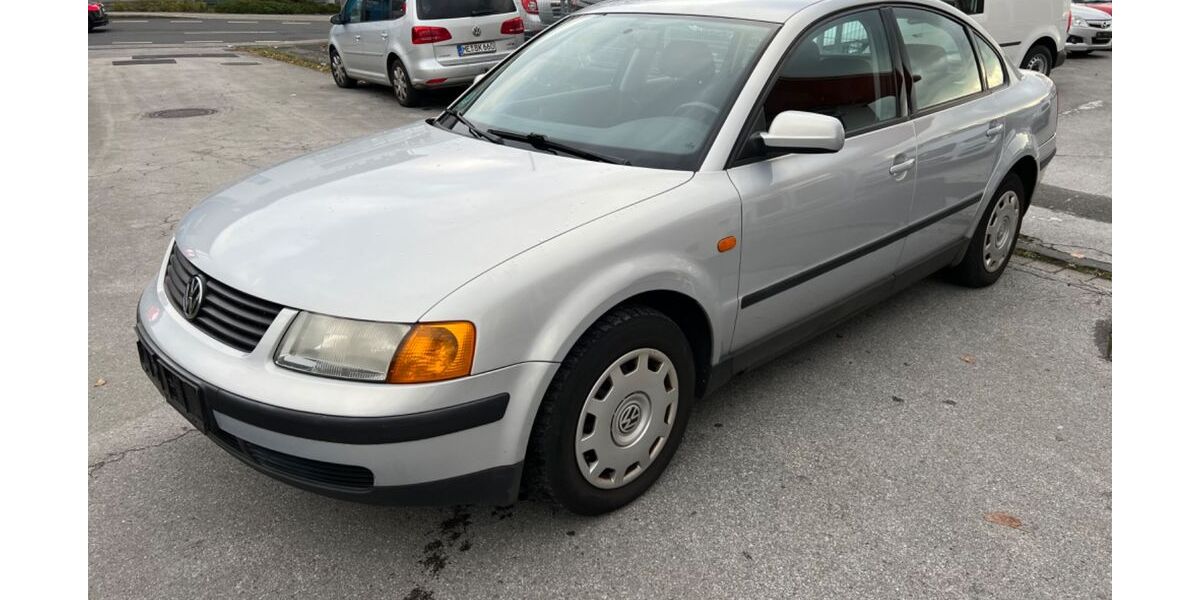 VW Passat 135.000 km 2.700 &euro; Hilden 40721