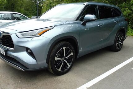 Toyota Highlander 125.789 km 43.500 € Köln 50678