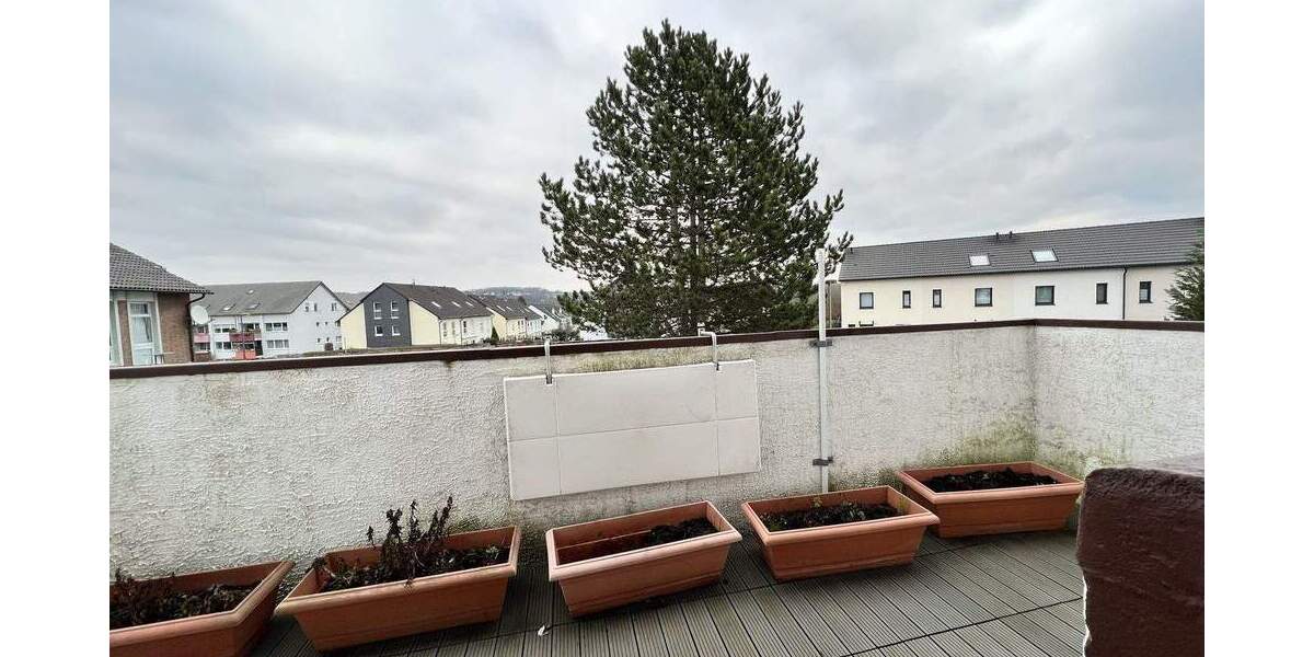 Dreifamilienhaus in zentraler Lage 8 zimmer