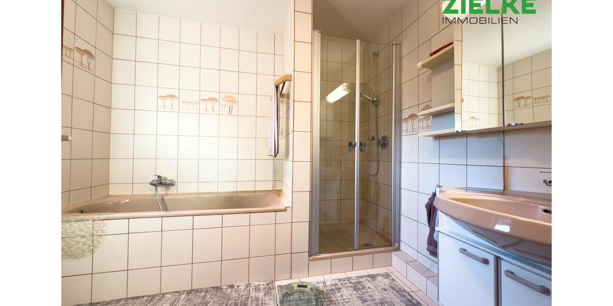 Erdgeschoßwohnung Erkrath - 5 Zimmer, 204 m&sup2;, 1.800&euro; | Angebot:24410004