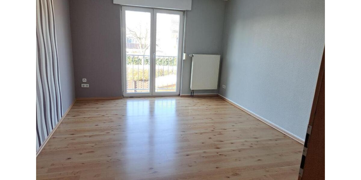 Versetzte Doppelhaushälfte in Pulheim-Sinnersdorf, Bj. 2005 4 zimmer