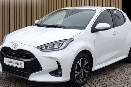 Toyota Yaris 1.900 km 25.990 &euro; Leverkusen 51381