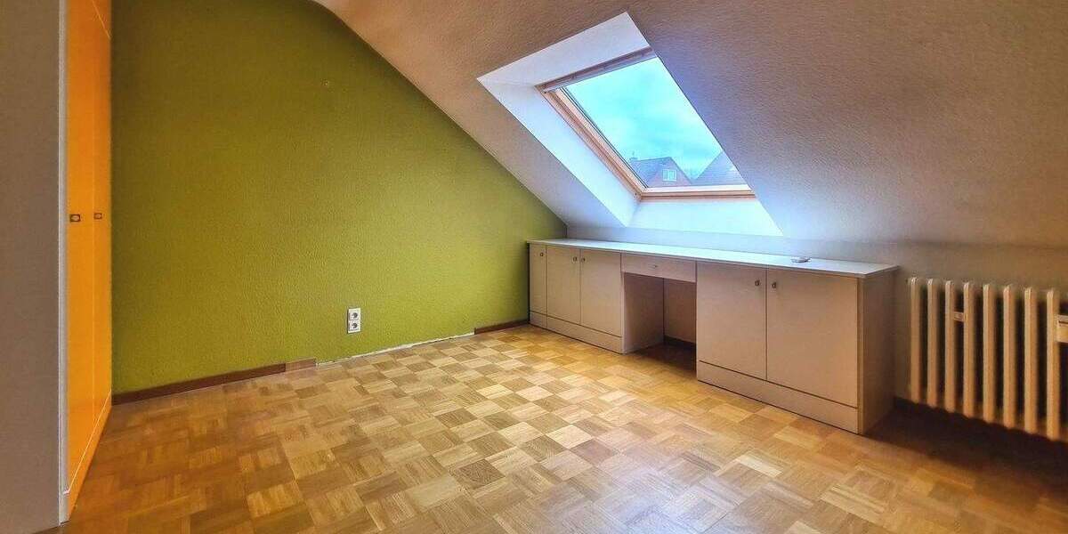 TOPLAGE IM HILDENER NORDEN - Dachterrassenwohnung mit Modernisierungsbedarf 3 zimmer