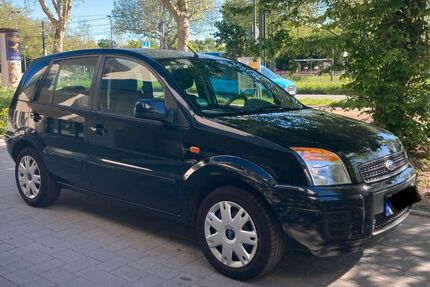 Ford Fusion 46.416 km 5.200 &euro; Düsseldorf 40468