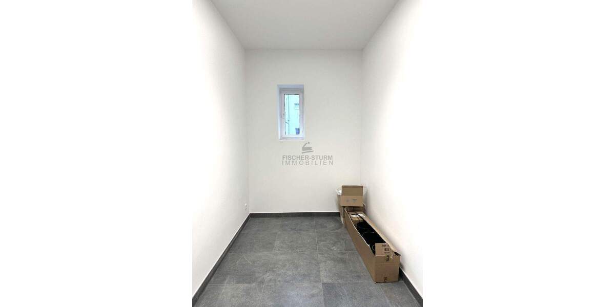 Düsseldorf-Oberbilk: Frisch sanierte Halle mit Büro + Lager! zimmer