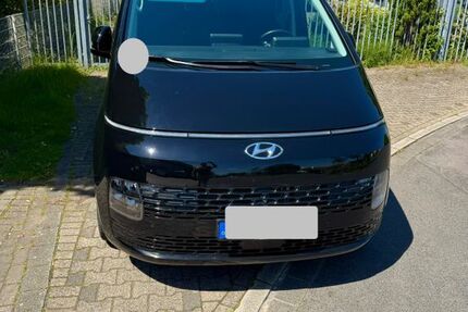 Hyundai STARIA 99.800 km 30.850 &euro; Düsseldorf 40227