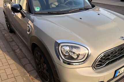 Mini Countryman SE (Cooper) 45.300 km 20.299 &euro; Köln 50999