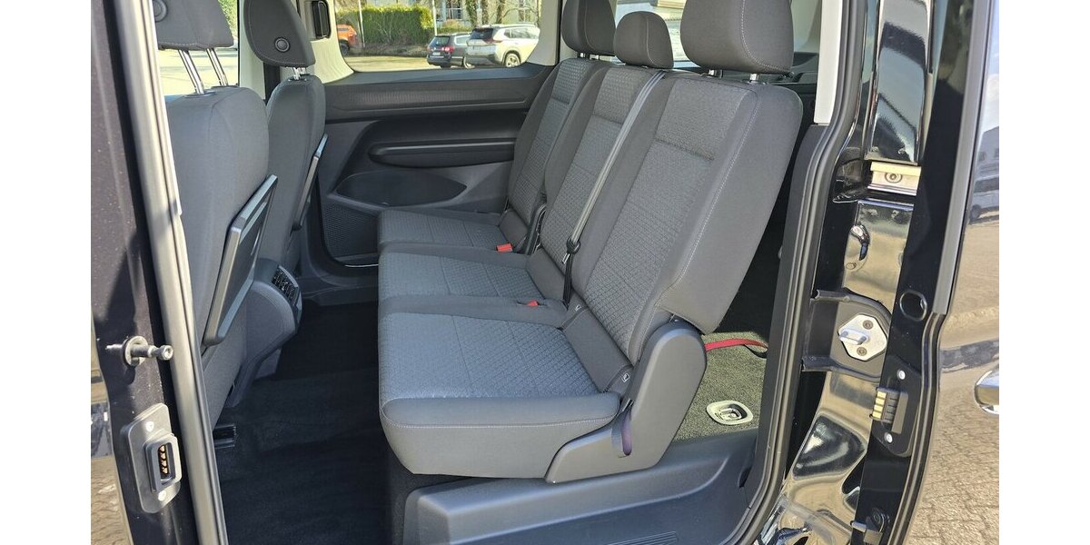 Ford Tourneo Connect Titanium|PDC v+h|Sitzheizung 52.992 km 22.950 &euro; Wermelskirchen 42929