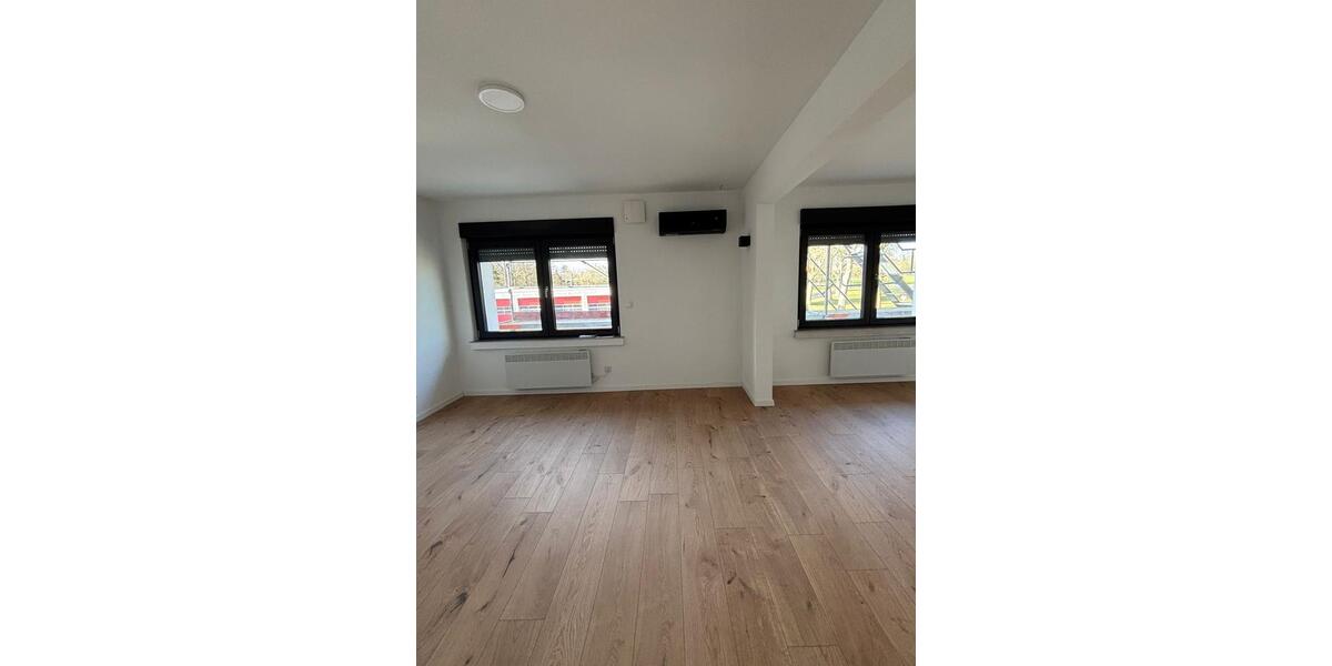 Etagenwohnung Grevenbroich Neuenhausen - 2 Zimmer, 68 m&sup2;, 900&euro; | Angebot:24840320