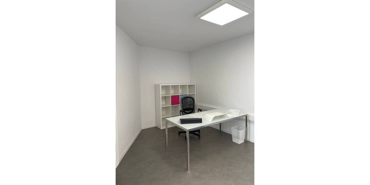 Gewerbeobjekt Köln Westhoven - 1 Zimmer, 8 m&sup2;, 210&euro; | Angebot:26503006