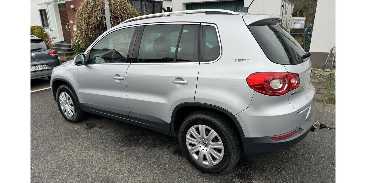 VW Tiguan 2.0TSI DSG 4-Motion Xenon AHK SR+WR 1.Hd 109.500 km 11.900 &euro; Erftstadt 50374