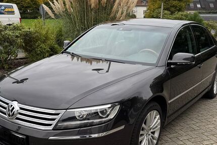 VW Phaeton 152.000 km 12.500 € Ratingen 40885