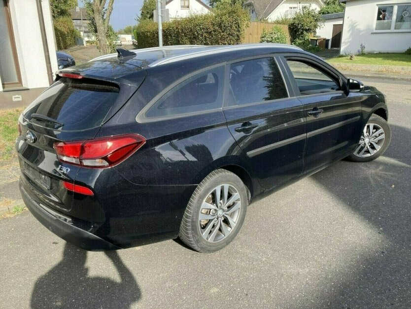 Hyundai i30 1.6CRDi Aut.Navi.Klima.Temp.Kam.EU6.GARANTIE 60.000 km 15.000 € Erftstadt 50374