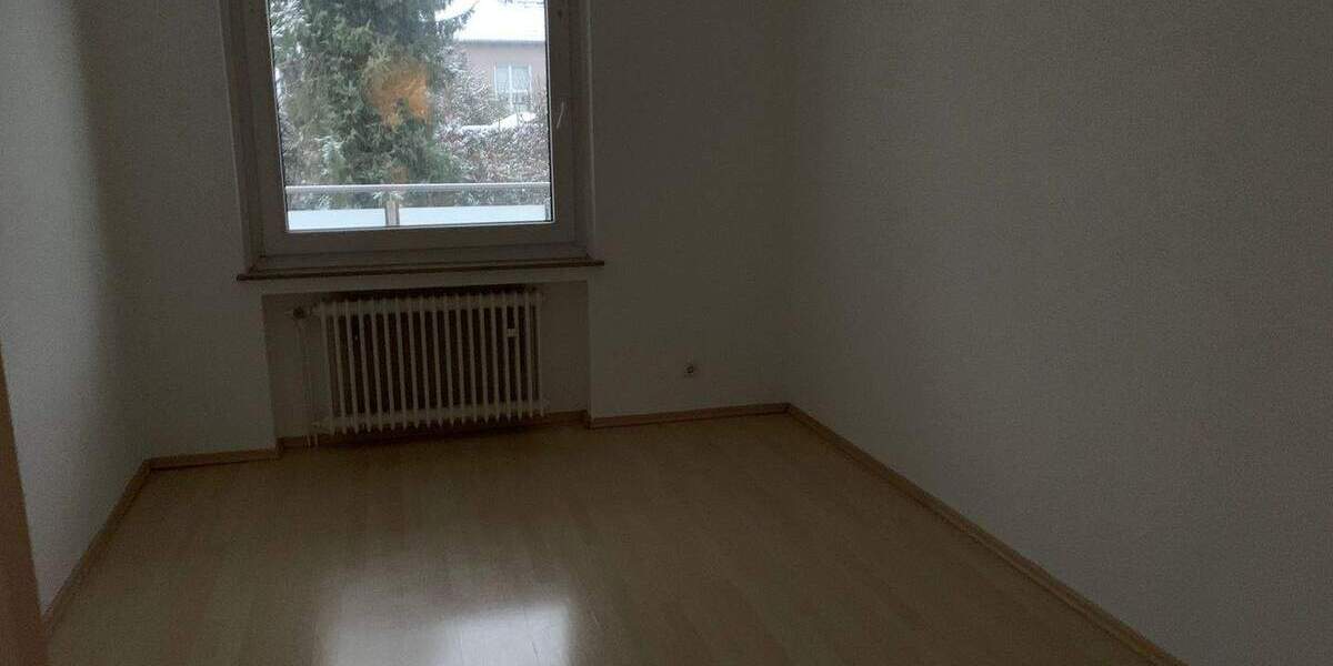 Etagenwohnung Solingen Solingen-Mitte - 3 Zimmer, 77 m&sup2;, 654&euro; | Angebot:24544719