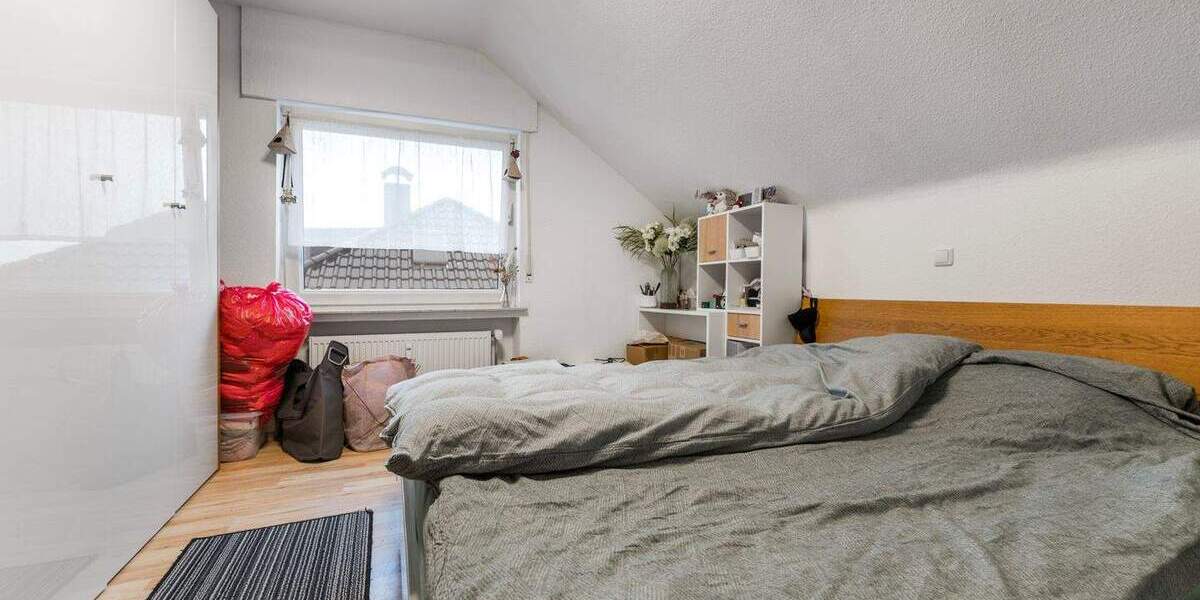 Mehrfamilienhaus, Wohnhaus Odenthal Hüttchen - 8 Zimmer, 251 m&sup2;, 399.000&euro; | Angebot:25387766