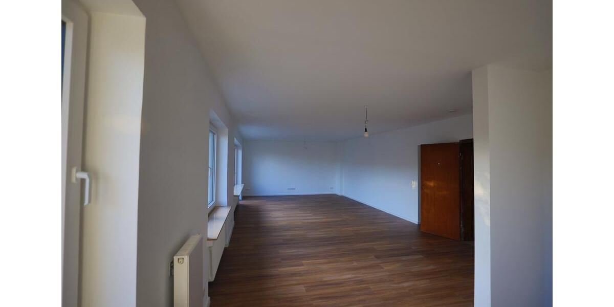 4 Zimmer Wohnung mit Balkon im Stadionviertel kernsaniert 4 zimmer