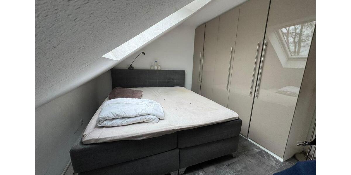 Dachgeschoßwohnung Langenfeld (Rheinland) - 2 Zimmer, 40 m&sup2;, 480&euro; | Angebot:26252908
