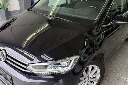 VW Touran 163.527 km 16.490 &euro; Köln 50829