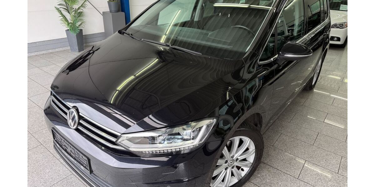 VW Touran 163.527 km 16.490 &euro; Köln 50829