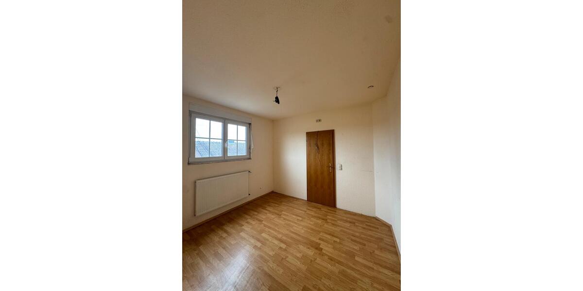 Einfamilienhaus Bergheim - 9 Zimmer, 218 m&sup2;, 599.000&euro; | Angebot:27000220