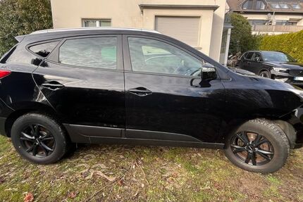 Hyundai ix35 111.940 km 9.999 &euro; Burscheid 51399