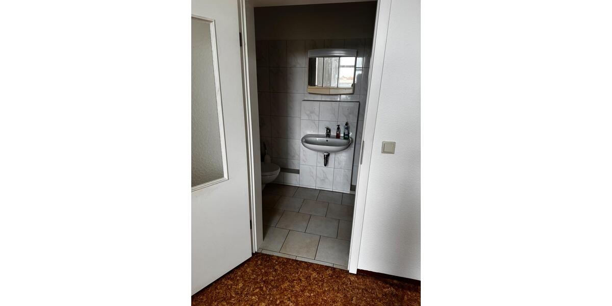 Hochparterre Neuss Furth-Mitte - 1 Zimmer, 42 m&sup2;, 490&euro; | Angebot:26161776