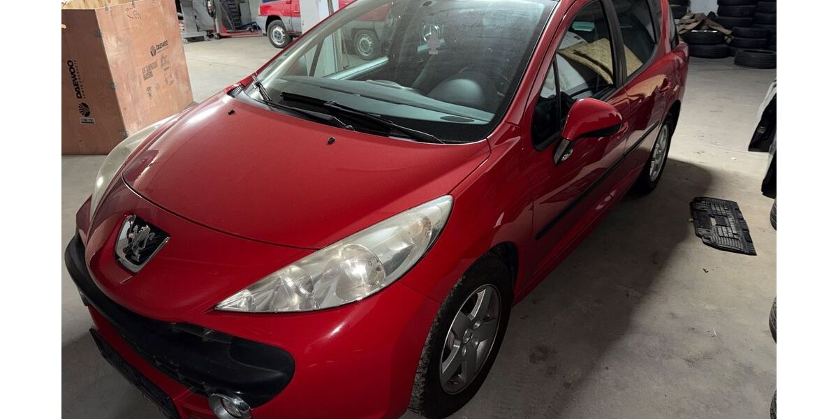 Peugeot 207 180.000 km 1.690 &euro; Köln 50767