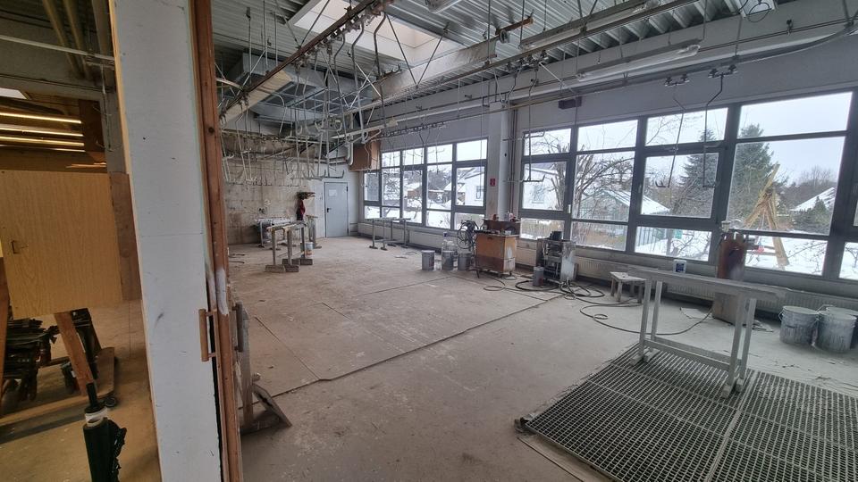 760 m² Gewerbehalle Tischlerei-Zimmerei-Holzbau Vermietung zimmer