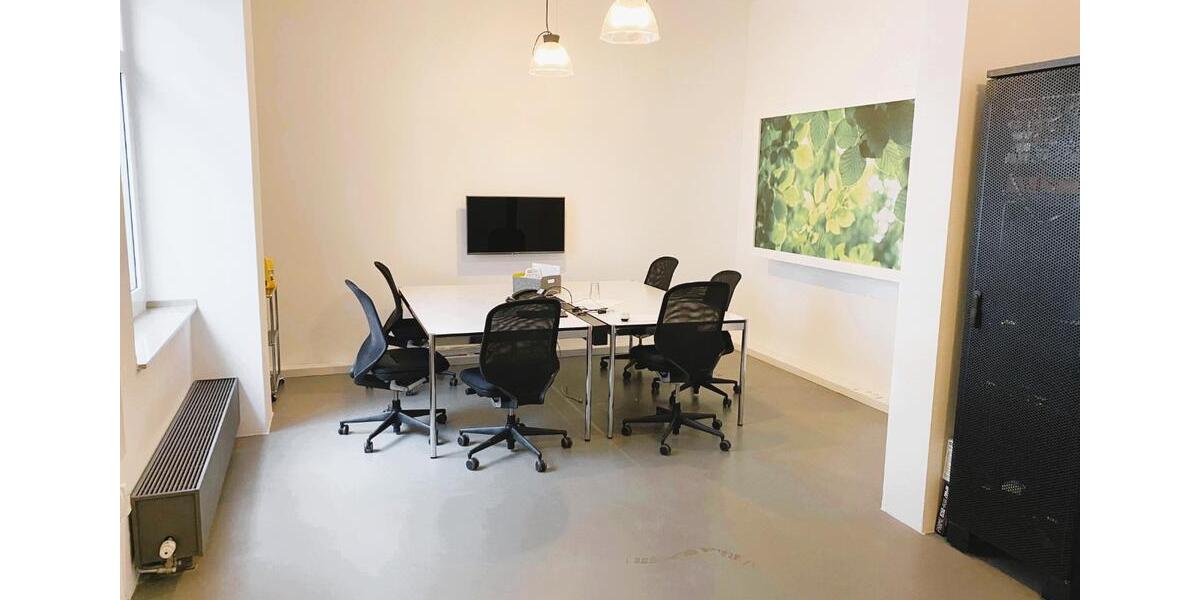 Heller Loft-Schreibtischplatz im Unterbilk – kreativ & flexibel arbeiten zimmer