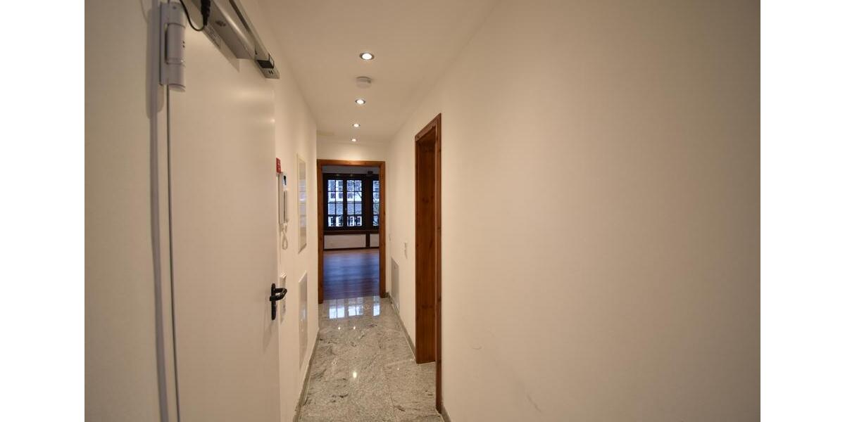 Etagenwohnung Düsseldorf - 2 Zimmer, 54 m&sup2;, 1.000&euro; | Angebot:26548233