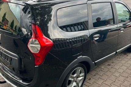 Dacia Lodgy 64.000 km 9.900 &euro; Köln 50935
