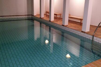 Entspanntes wohnen im grünen mit Pool, Sauna und Sonnenterrasse