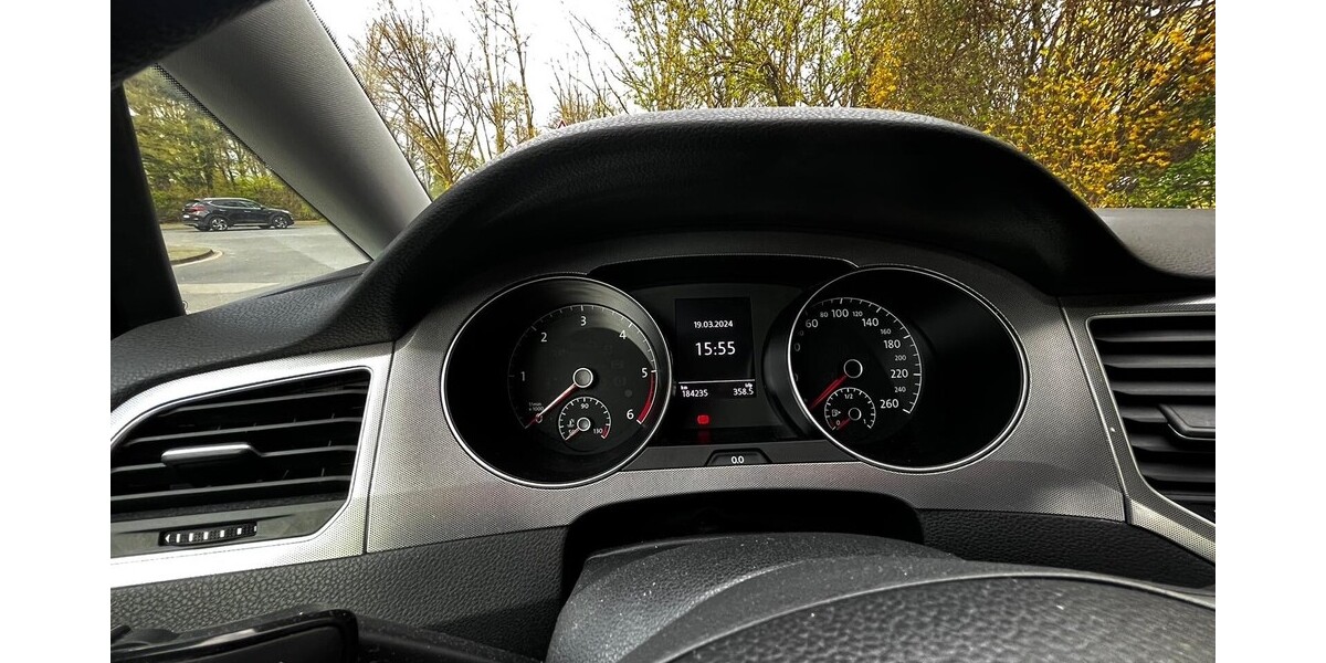 VW Golf Sportsvan 184.235 km 10.500 &euro; Köln 50667