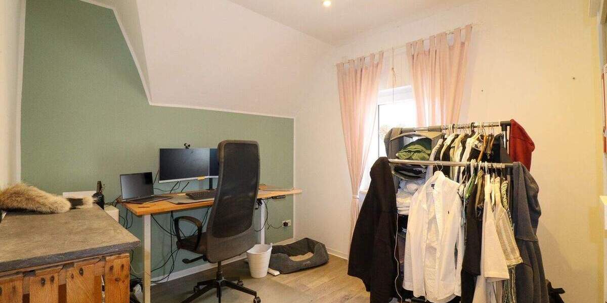 Doppelhaushälfte Grevenbroich Stadtmitte - 4 Zimmer, 104 m&sup2;, 350.000&euro; | Angebot:24739890