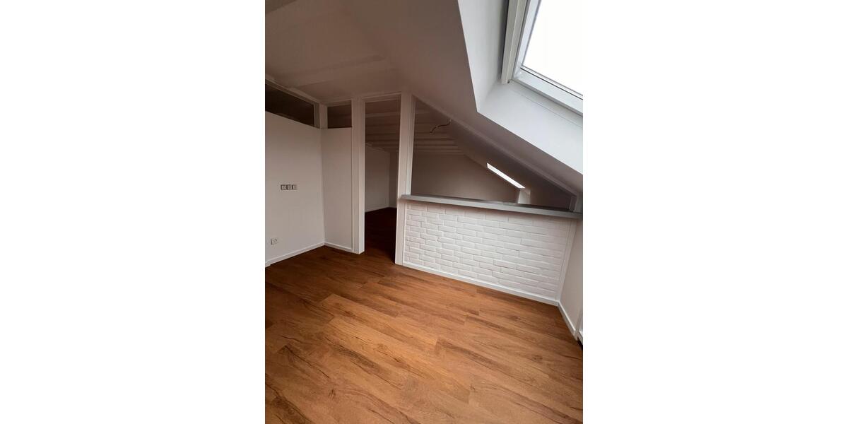 Dachgeschoßwohnung Dormagen Sankt Peter - 2 Zimmer, 50 m&sup2;, 600&euro; | Angebot:25626681