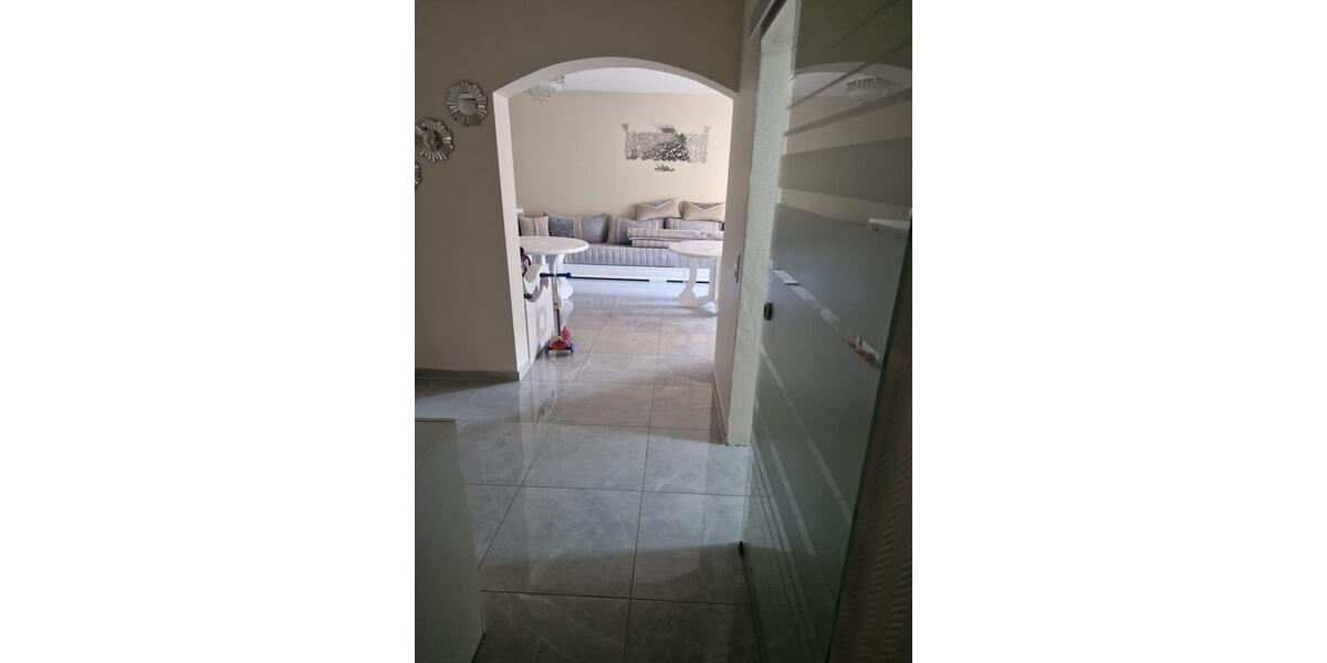 Attraktiver vermietete 4 Zimmer Wohnung Zu verkaufen 4 zimmer