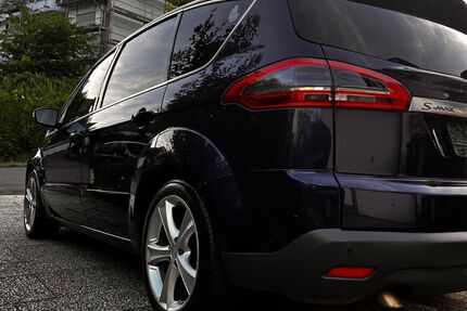 Ford S-Max 152.500 km 5.699 &euro; Köln 51149