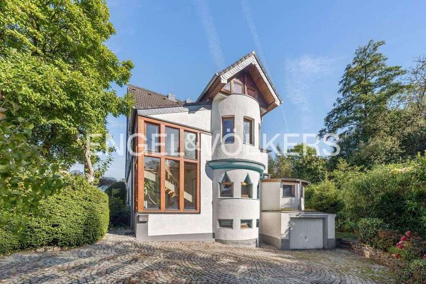 Haus zum Kaufen in Bergisch Gladbach 595.000 € 142 m² 5 zimmer