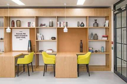 Flexible innovative Arbeitsplätze und Büroräume in Köln - All-in-Miete zimmer